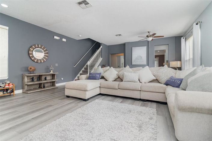 Image No.6-6 Bed Property for sale