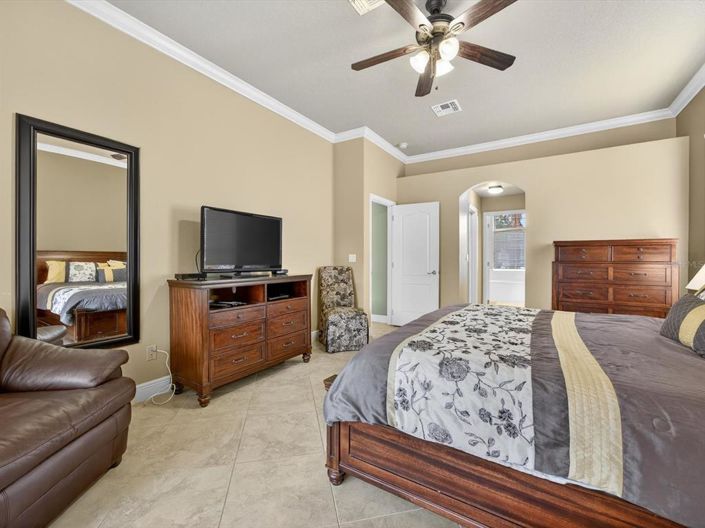 Image No.16-4 Bed Property for sale