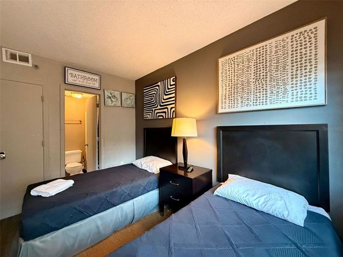 Image No.5-Propriété de 2 chambres à vendre à Orlando