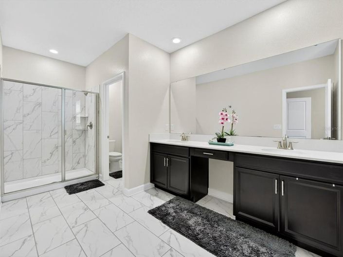 Image No.24-5 Bed Property for sale