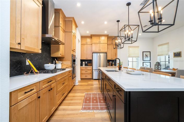 Image No.25-5 Bed Property for sale