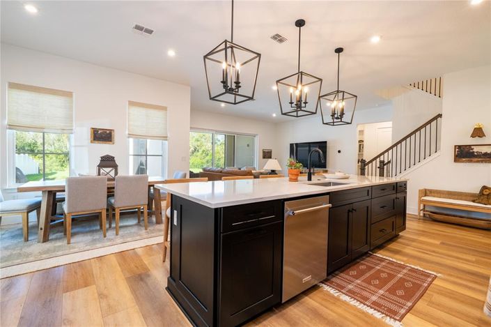 Image No.29-5 Bed Property for sale