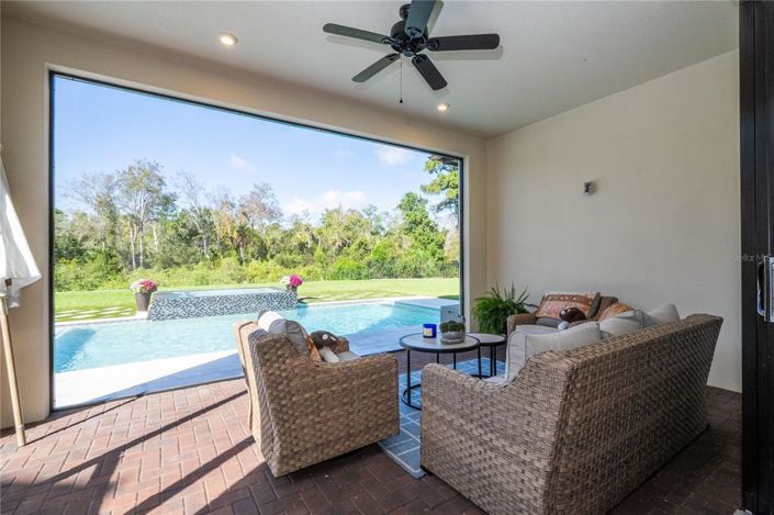 Image No.35-5 Bed Property for sale