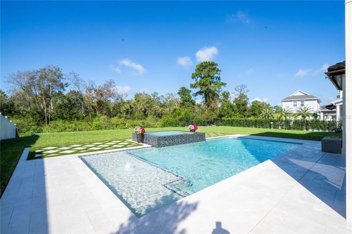 Image No.36-5 Bed Property for sale