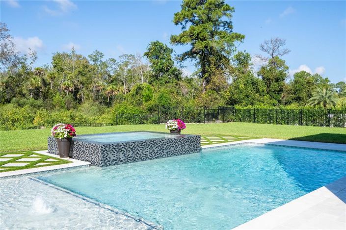 Image No.37-5 Bed Property for sale