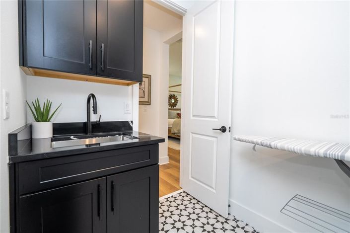 Image No.60-5 Bed Property for sale