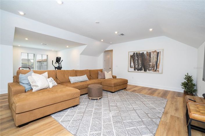 Image No.62-5 Bed Property for sale