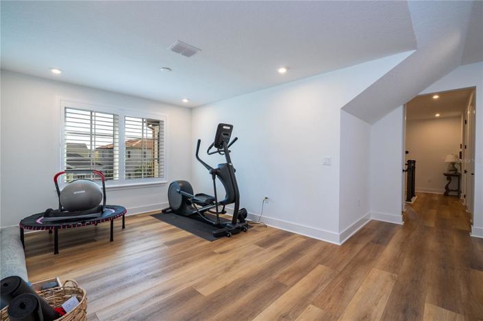 Image No.64-5 Bed Property for sale