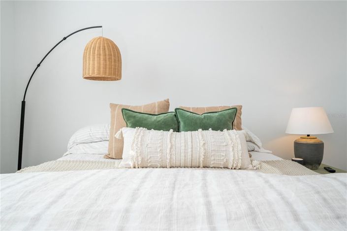 Image No.67-5 Bed Property for sale