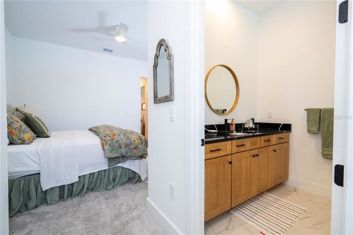 Image No.70-5 Bed Property for sale