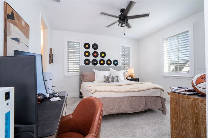 Image No.73-5 Bed Property for sale