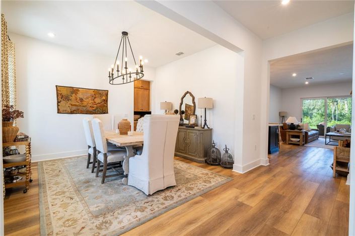 Image No.85-5 Bed Property for sale