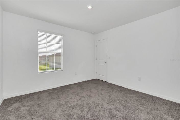 Image No.20-5 Bed Property for sale