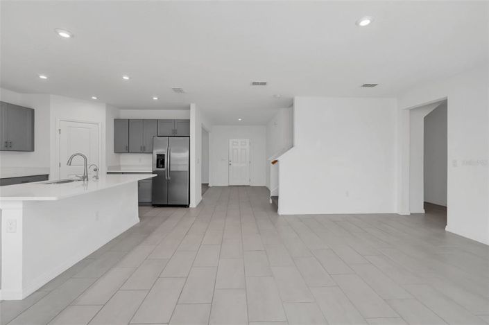 Image No.5-5 Bed Property for sale