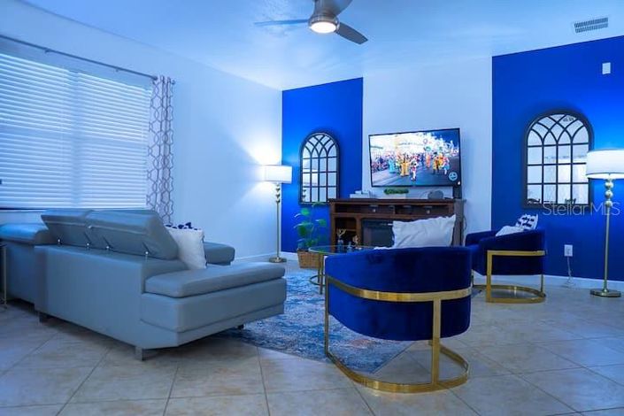 Image No.12-5 Bed Property for sale