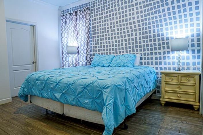 Image No.18-5 Bed Property for sale