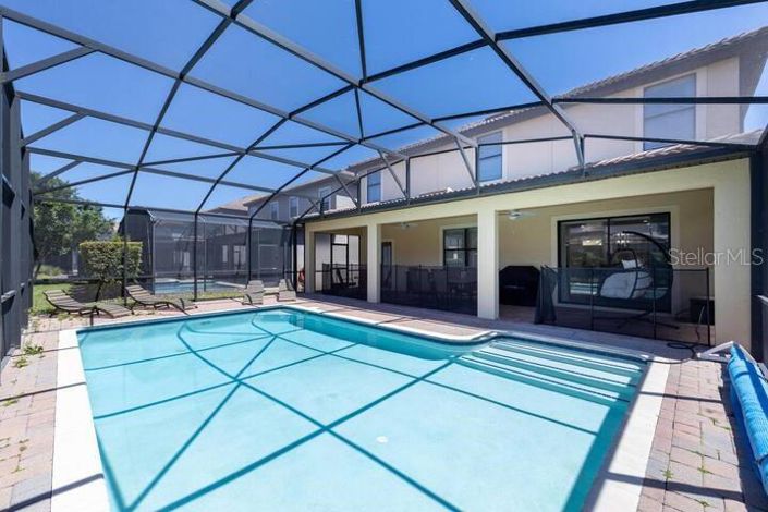 Image No.56-5 Bed Property for sale