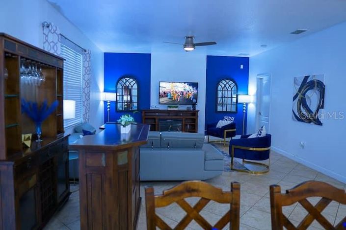 Image No.9-5 Bed Property for sale