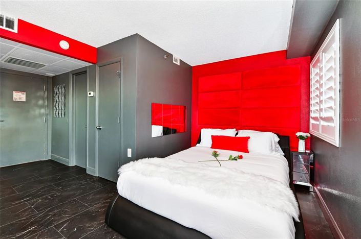 Image No.17-1 Bed Property for sale