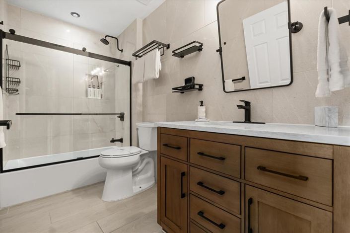 Image No.16-5 Bed Property for sale