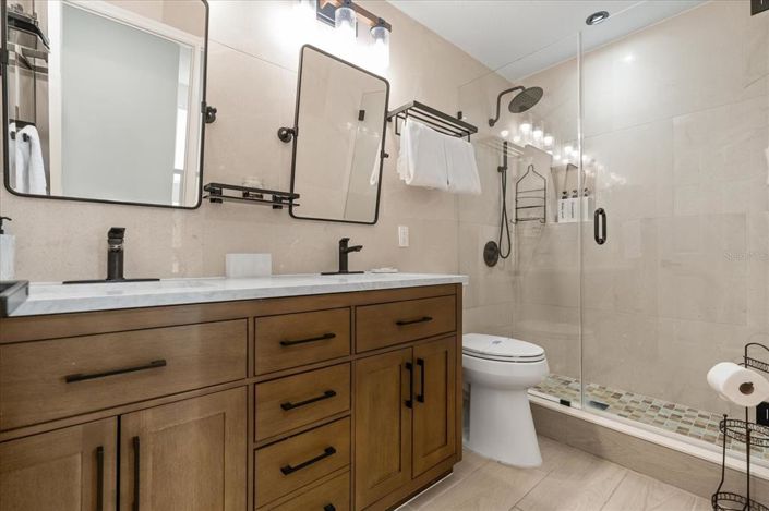 Image No.20-5 Bed Property for sale