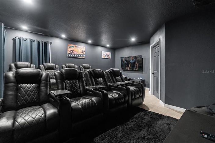 Image No.24-5 Bed Property for sale