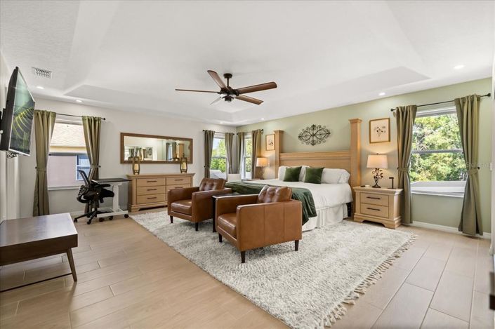 Image No.25-5 Bed Property for sale