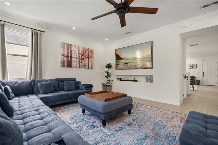 Image No.3-5 Bed Property for sale