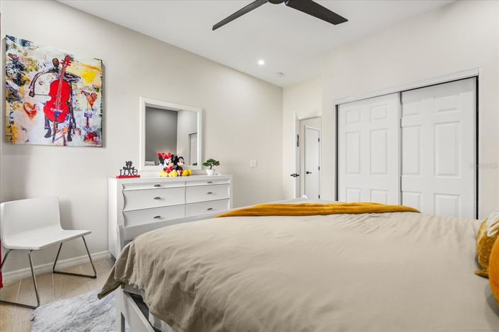 Image No.30-5 Bed Property for sale