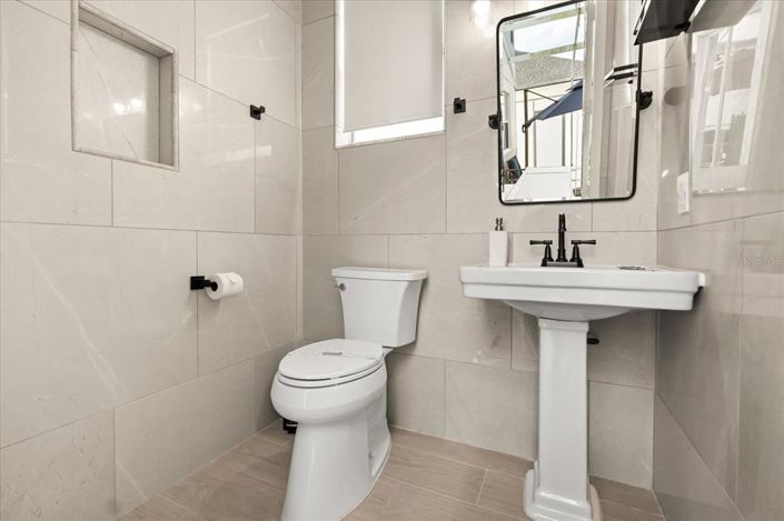 Image No.35-5 Bed Property for sale