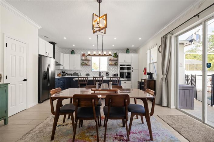 Image No.8-5 Bed Property for sale