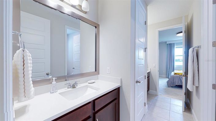 Image No.38-5 Bed Property for sale