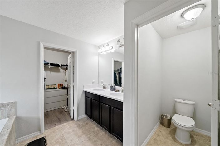 Image No.15-4 Bed Property for sale