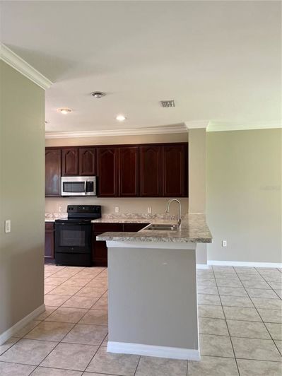 Image No.12-4 Bed Property for sale