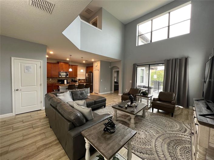 Image No.11-5 Bed Property for sale