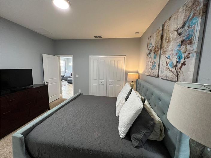 Image No.20-5 Bed Property for sale