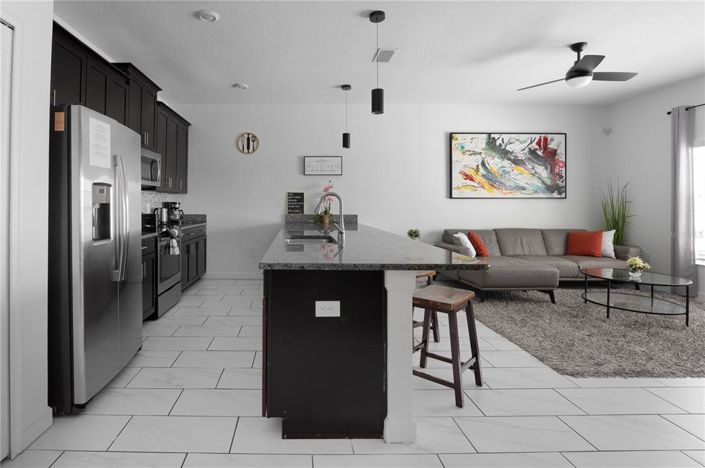 Image No.17-4 Bed Townhouse for sale