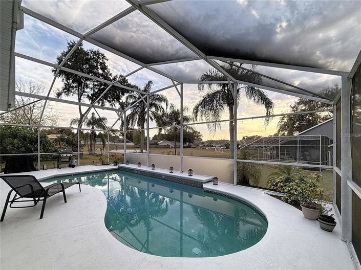 Image No.19-3 Bed Property for sale