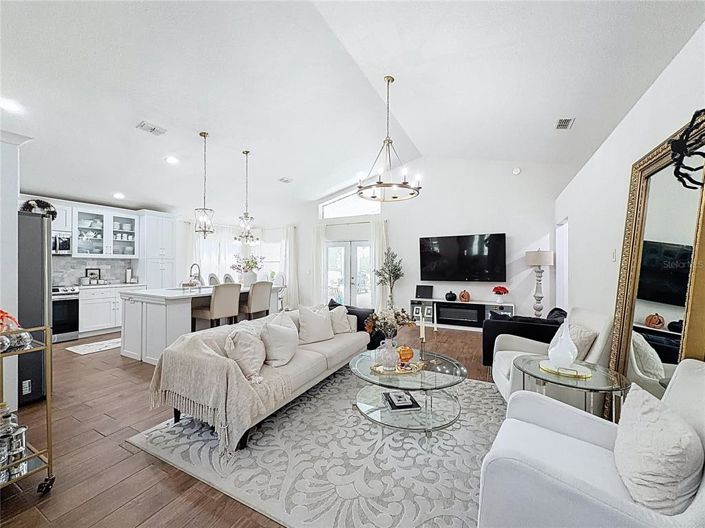 Image No.6-3 Bed Property for sale