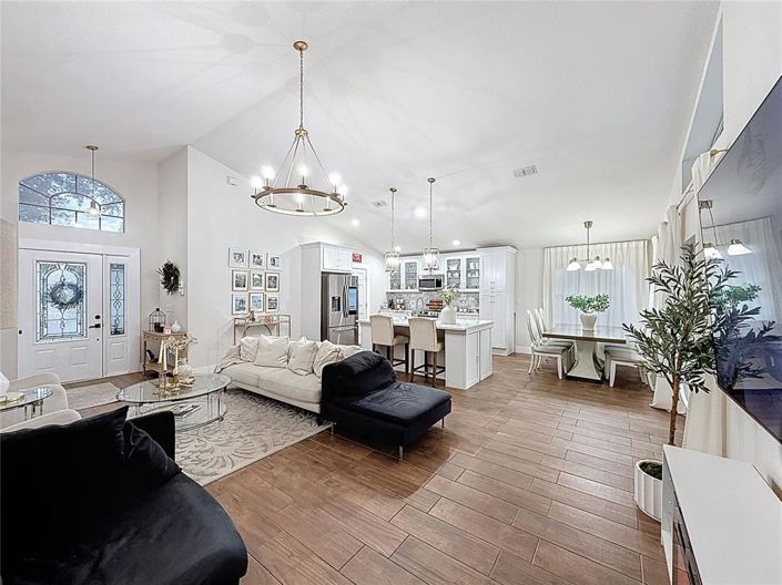 Image No.6-3 Bed Property for sale