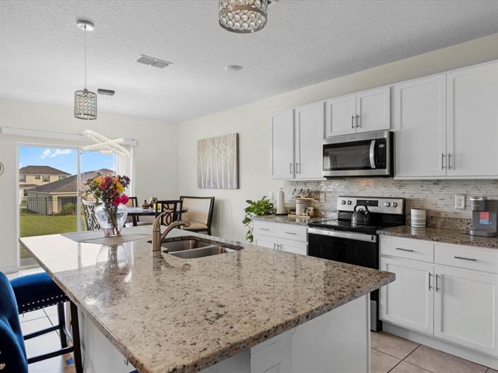 Image No.5-Propriété de 5 chambres à vendre à Davenport