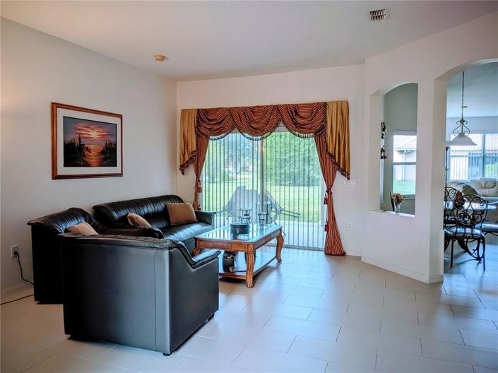 Image No.10-4 Bed Property for sale