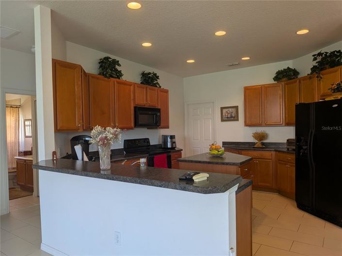 Image No.37-4 Bed Property for sale