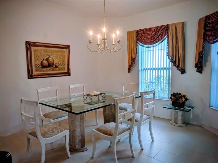 Image No.6-4 Bed Property for sale