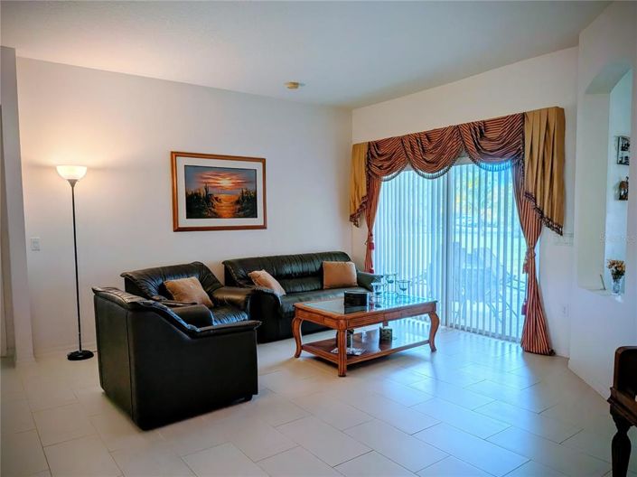 Image No.7-4 Bed Property for sale