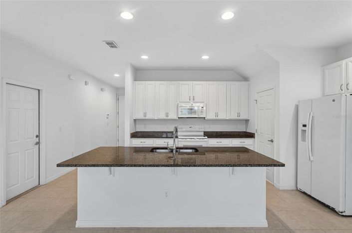 Image No.20-5 Bed Property for sale