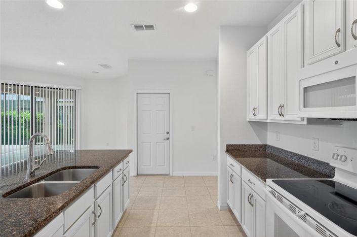 Image No.22-5 Bed Property for sale