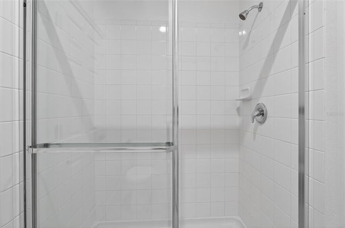 Image No.50-5 Bed Property for sale