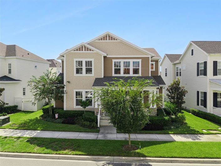 Image No.1-5 Bed Property for sale