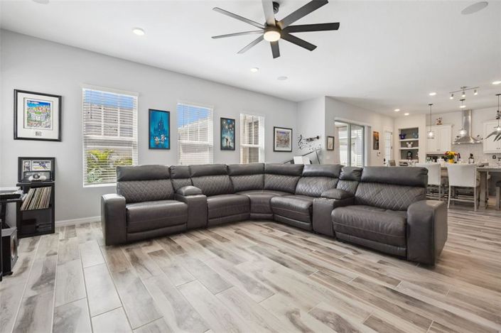 Image No.18-5 Bed Property for sale